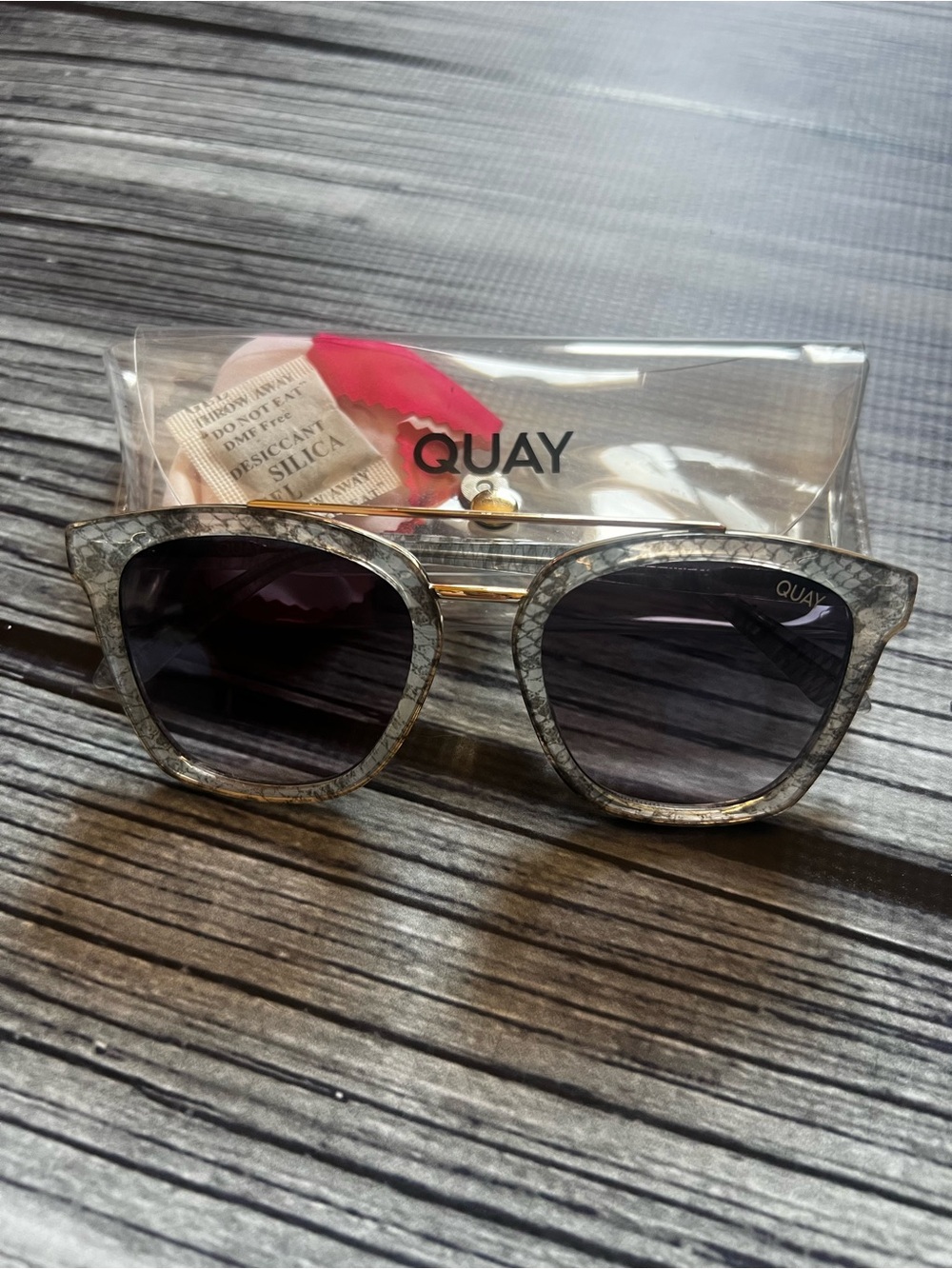 QUAY Sweet Dreams Snake Print Frame  Sunglasses - Dark Lenses